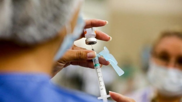 Ministério autoriza vacinação para todos de 18 a 59 anos
