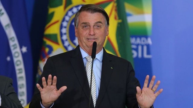 Bolsonaro ignora caso Covaxin e nega corrupção no governo