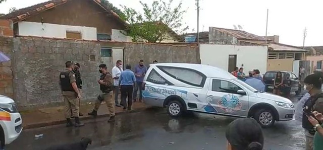 Menina é assassinada e corpo é encontrado em quintal do vizinho