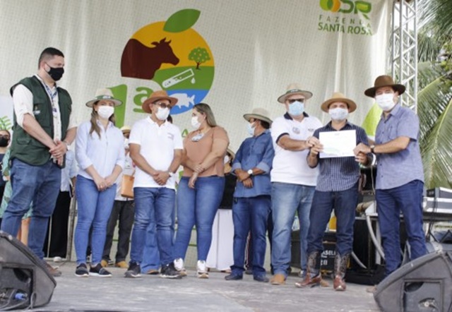 Governo do Amazonas apoia 1ª Feira de Agronegócios da Fazenda Santa Rosa