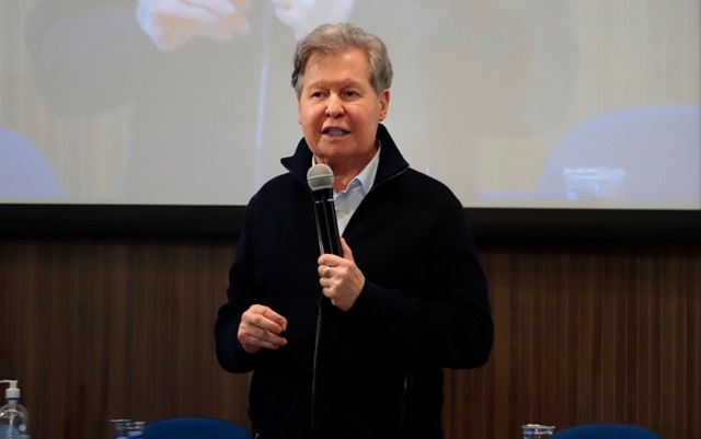 ’Precisamos devolver a esperança ao Brasil’, diz Arthur Virgílio sobre plano econômico