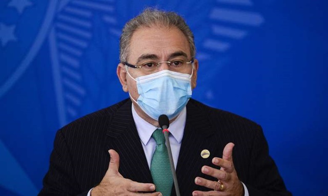 Queiroga volta a testar positivo para covid-19