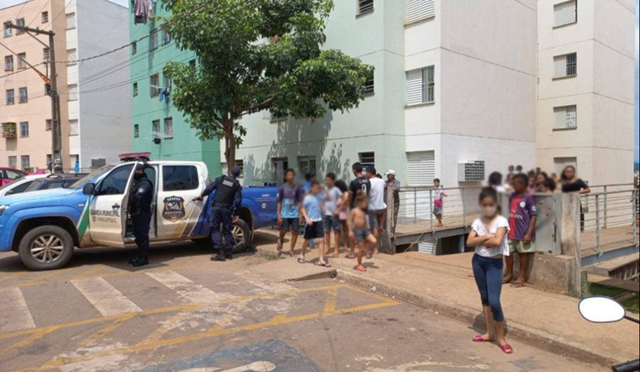 Quatro crianças são resgatadas de apartamento em chamas em Parauapebas