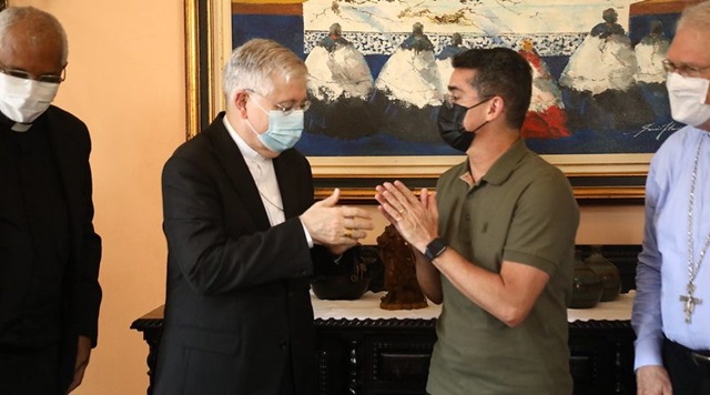 Prefeito é recebido pelo representante do papa no Brasil e garante colaboração com a igreja católica