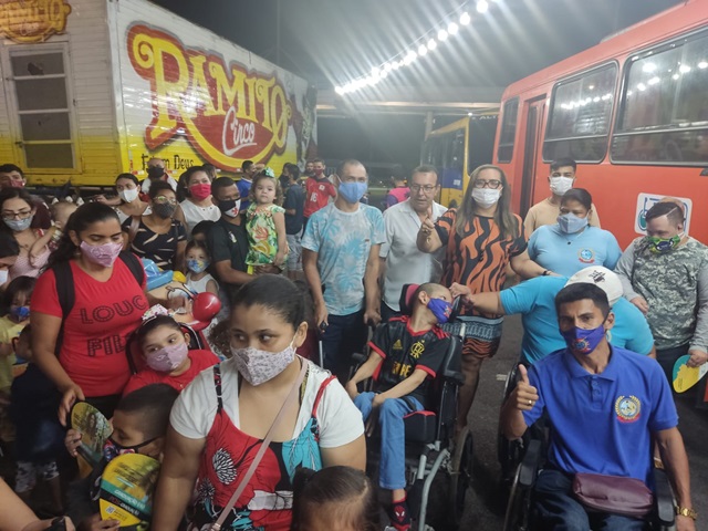 A  agremiação Social da Pessoa com Deficiência do Viver Melhor realiza passeio social