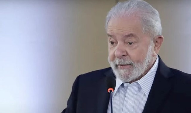 Checamos: é falso que Lula aboliu ‘brasileiros dormindo na rua’ em seu governo