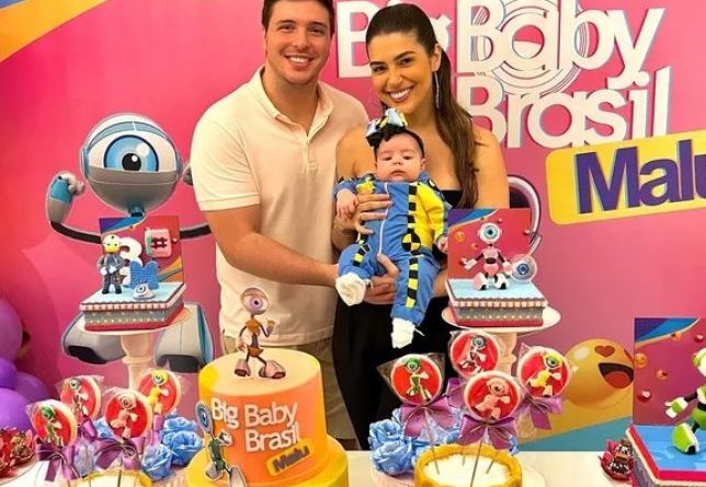 Vivian Amorim fantasia a filha de dummy para mesversário com tema do BBB