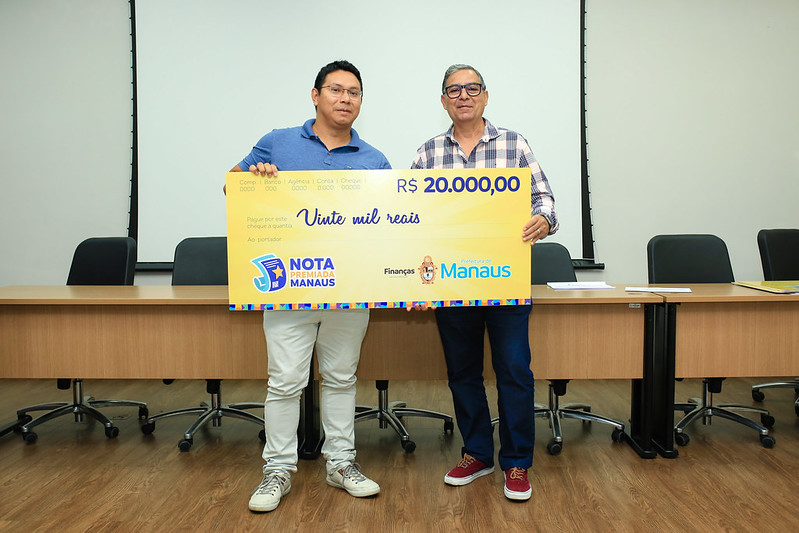 Ganhadores da ‘Nota Premiada Manaus’ recebem premiação