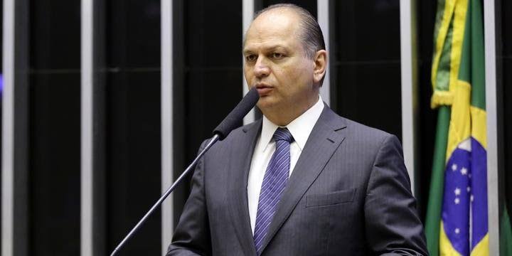 ‘Não há briga’ entre Bolsonaro e STF, segundo Ricardo Barros