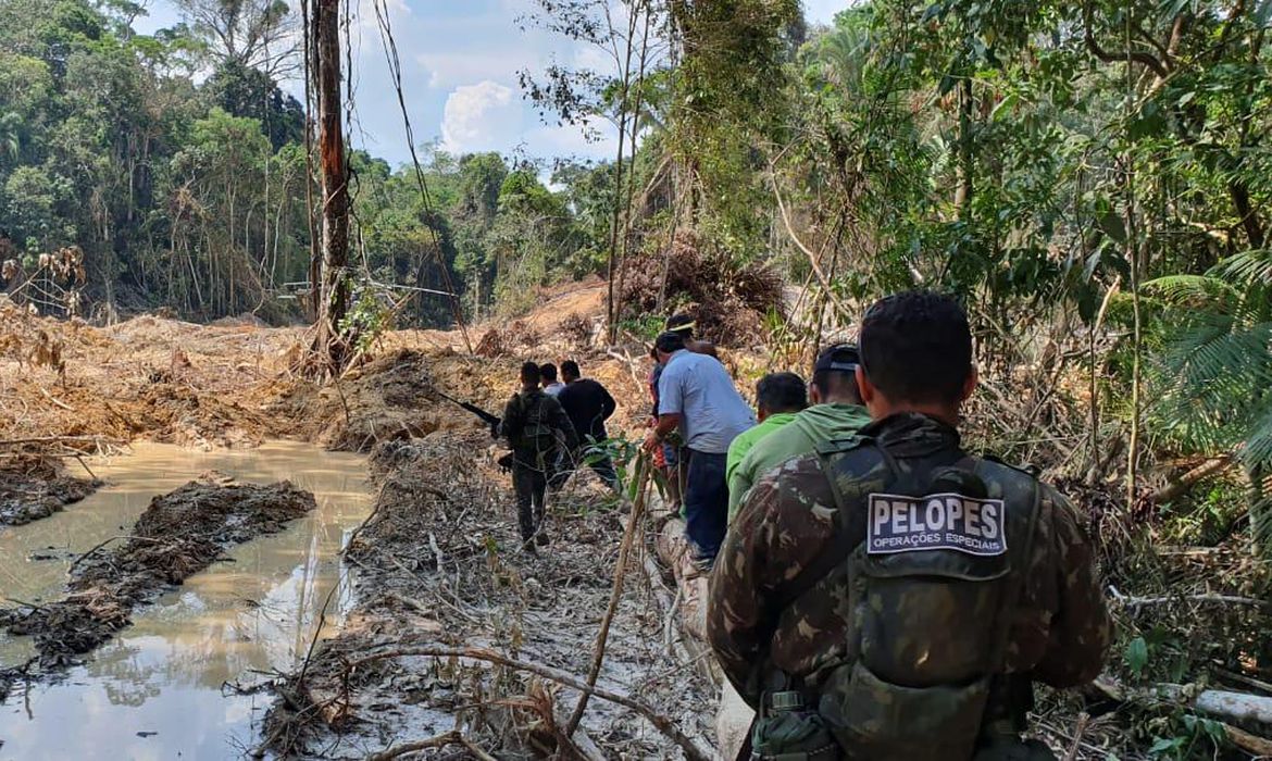 Brasil e Paraguai intensificam parceria para combater crimes nas fronteiras
