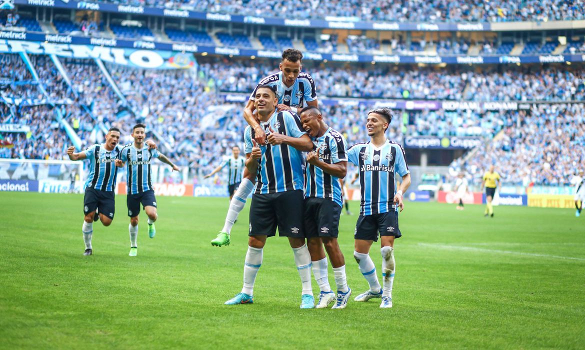 Grêmio assume vice-liderança da Série B