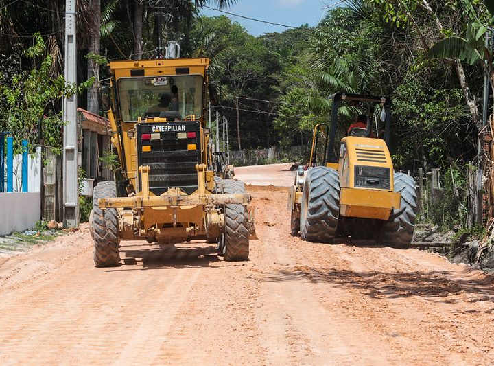 Prefeitura de Manaus leva pela primeira vez infraestrutura às vias da comunidade Canto do Sabiá, no Parque Riachuelo